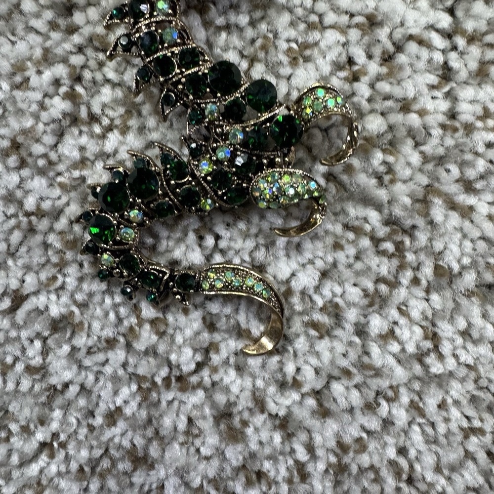 Betsey Johnson Green Dragon 3D Pendant Necklace Rhinestones Fantasy - Picture 4 of 7